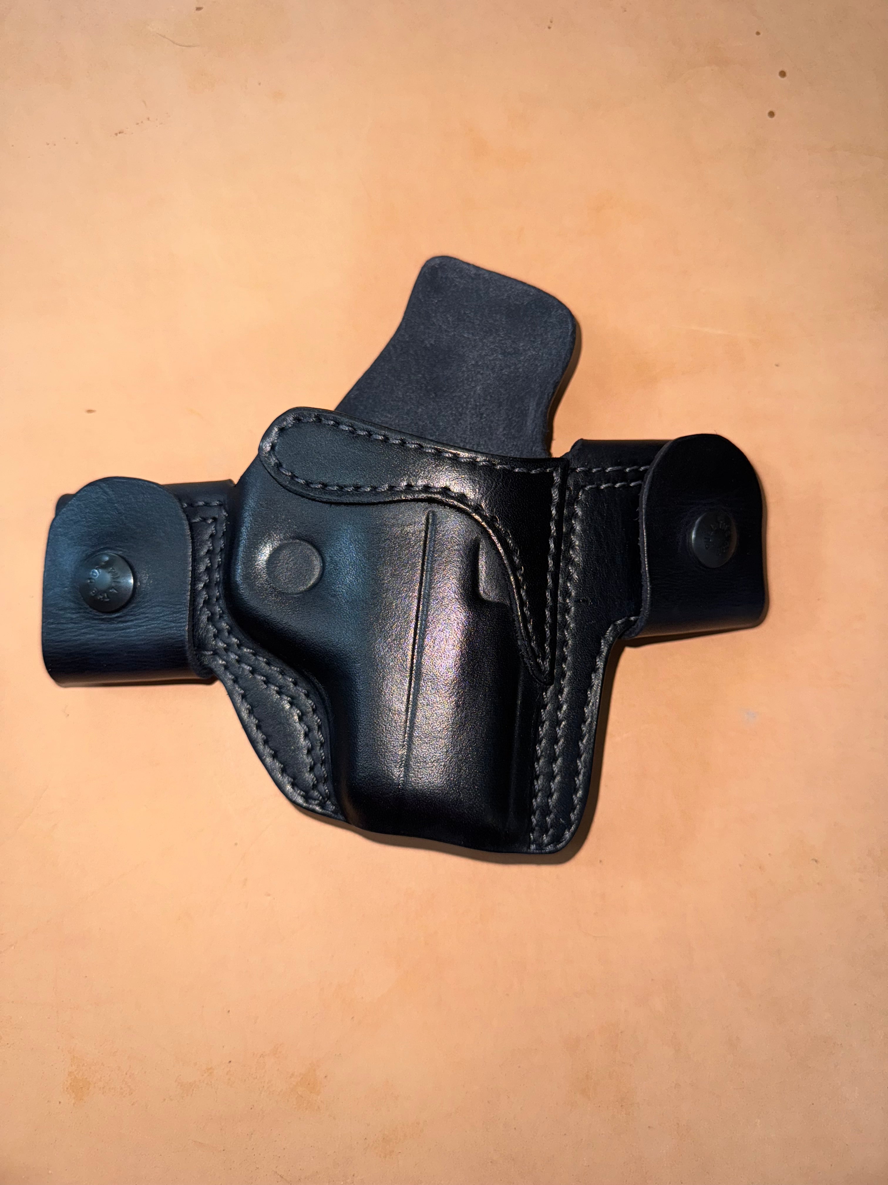 Taurus 709/740 Slim Holster | Palmetto Leather